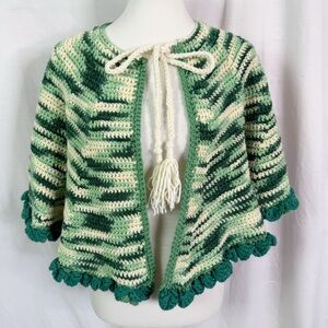 Green Cream Vintage Handmade Crochet Cape Shawl Poncho Ruffle Edge One Size